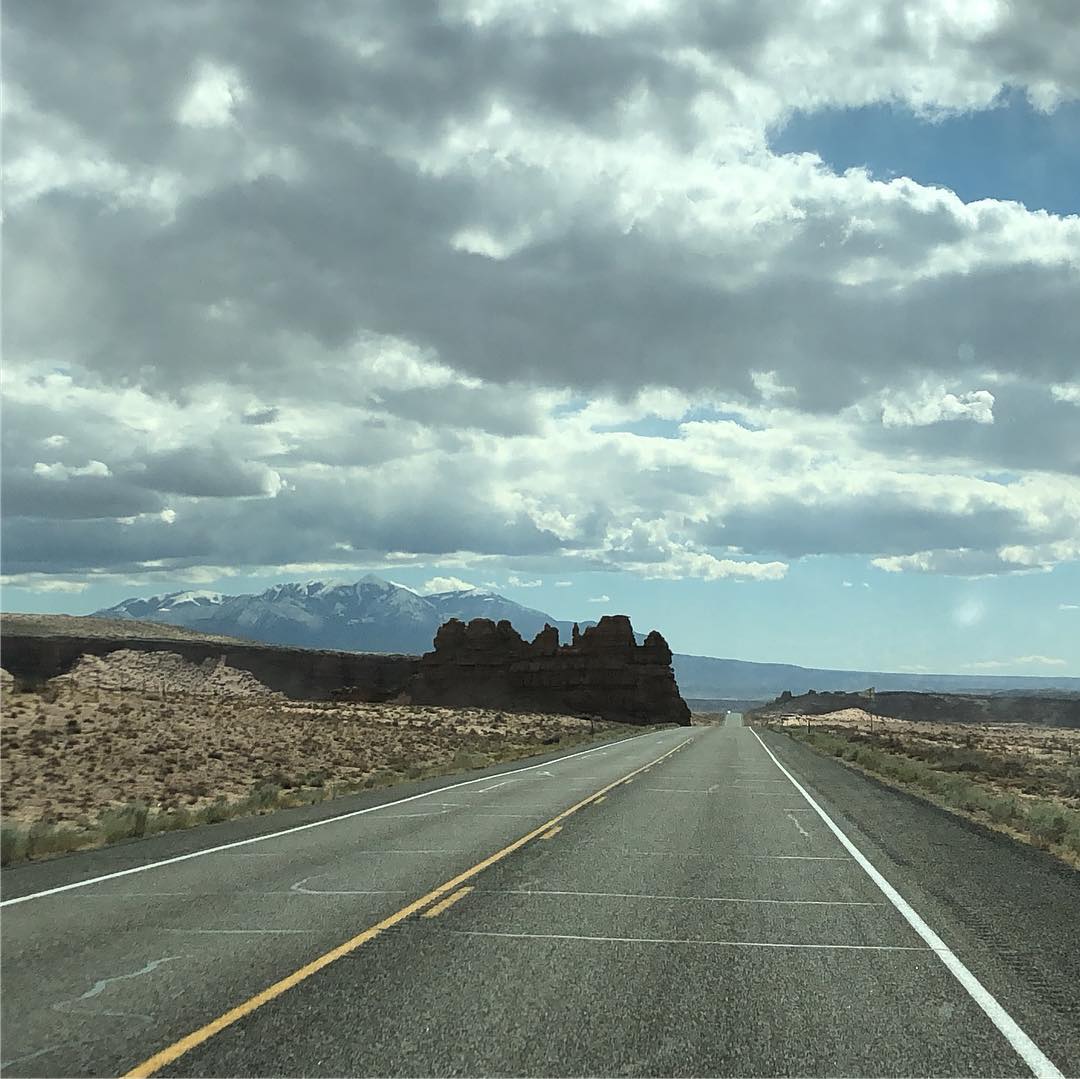 the-next-4-pictures-swipe-to-see-them-all-show-what-a-crazy-vast-and-amazing-landscape-utah-has-to-o The next 4 pictures (swipe to see them all) show what a crazy vast and amazing landscape Utah has to offer. Which is why it is our favorite place so far. • All of these pictures where taken on our way to/ or in @capitolreefnps. The landscape changed so drastically over the miles we drove that we were all overwhelmed by it. • Not to mention, being we felt so at home finally seeing some trees and greenery lining the roads (picture #2). •