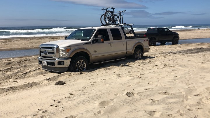 Newbie Beach Driving Fail . ❂ Glad for some help from an experienced Oregonian with a strap! ❂